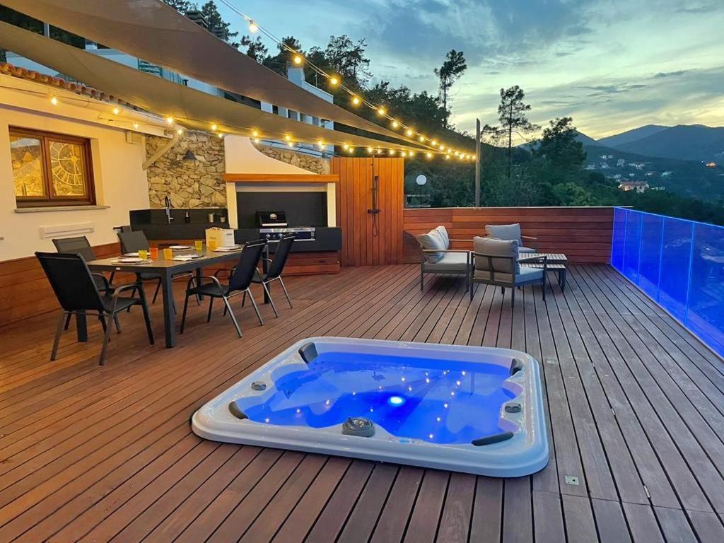 Spettacolare Vista Isola Terrazza E Idromassaggio Villa Noli Exteriör bild
