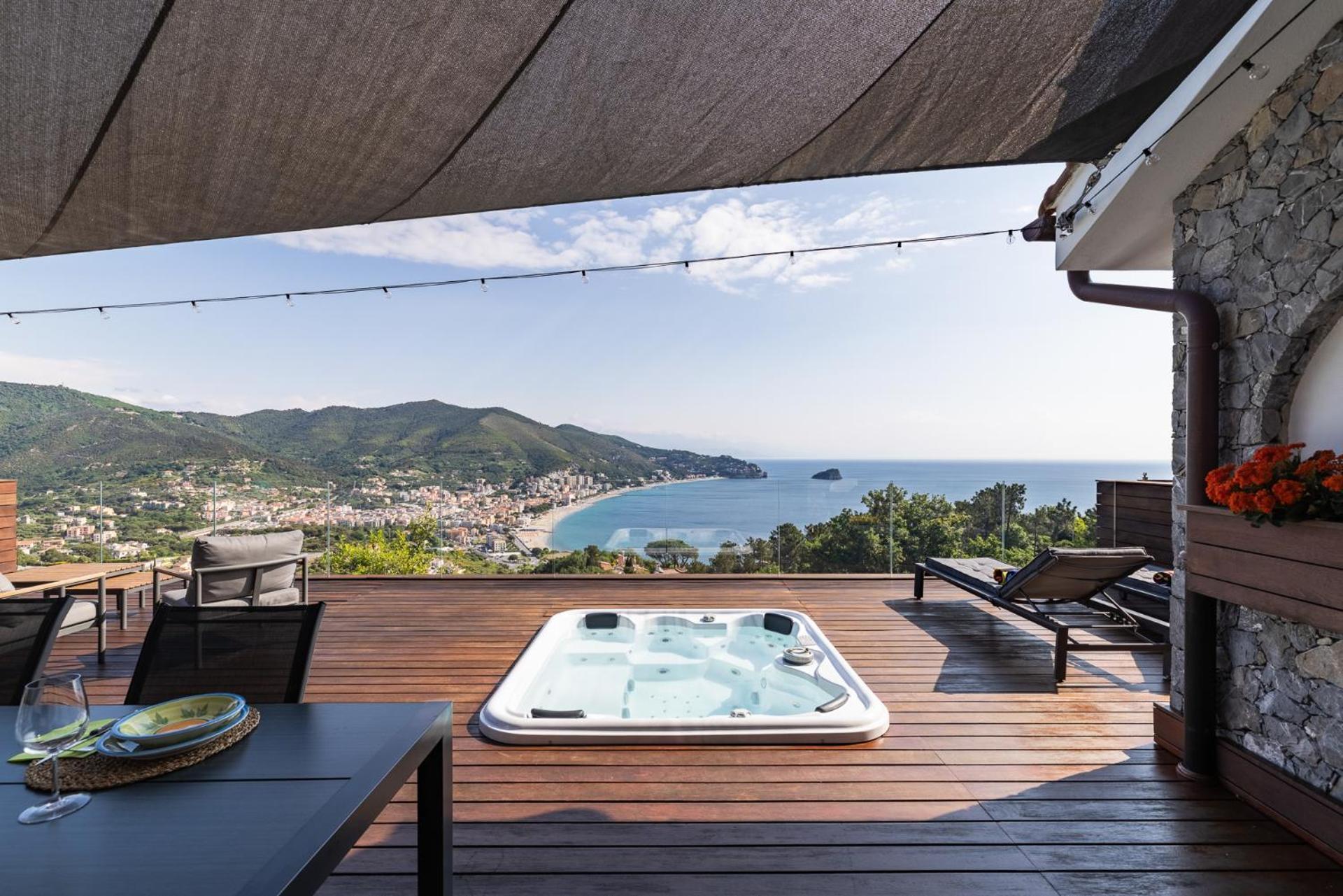 Spettacolare Vista Isola Terrazza E Idromassaggio Villa Noli Exteriör bild