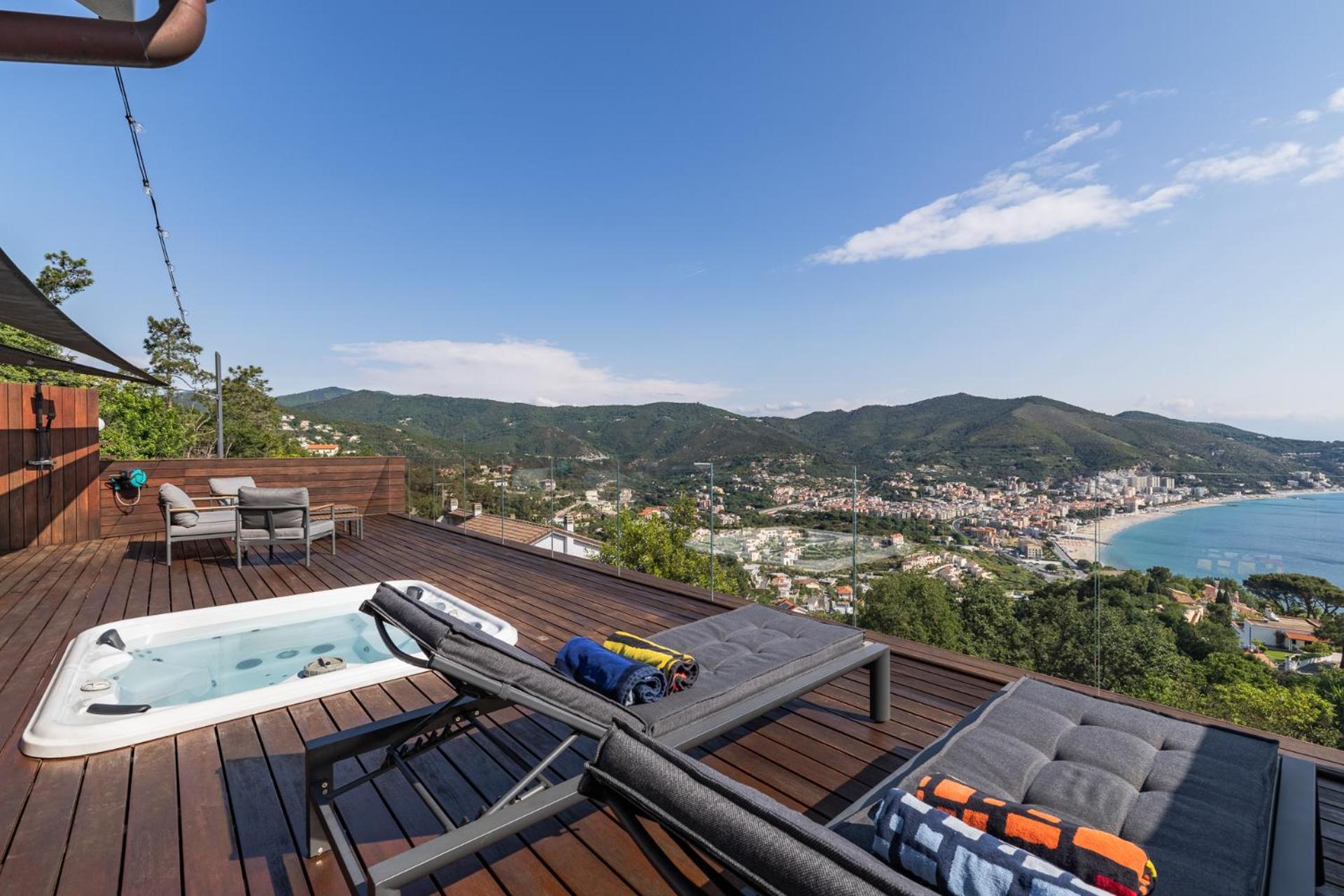 Spettacolare Vista Isola Terrazza E Idromassaggio Villa Noli Exteriör bild