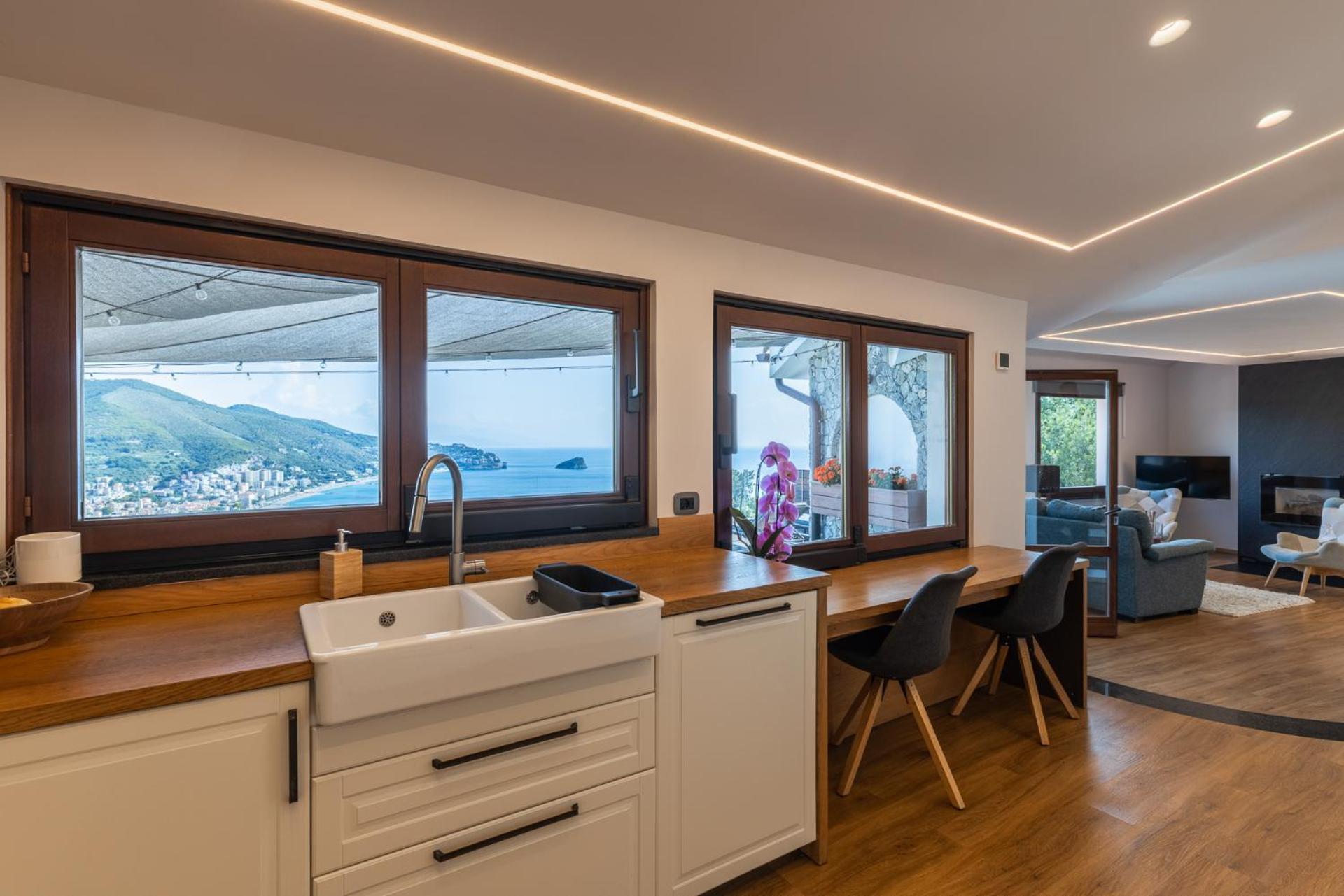 Spettacolare Vista Isola Terrazza E Idromassaggio Villa Noli Exteriör bild