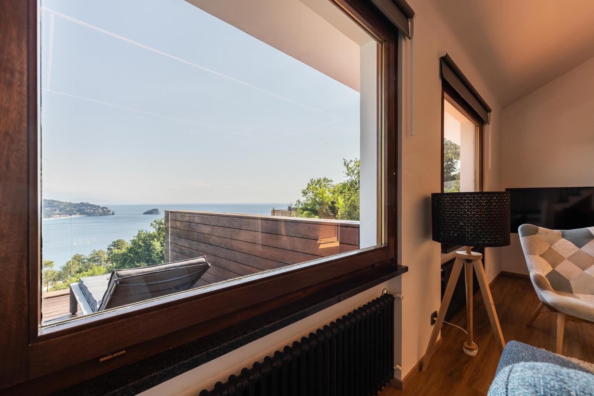 Spettacolare Vista Isola Terrazza E Idromassaggio Villa Noli Exteriör bild