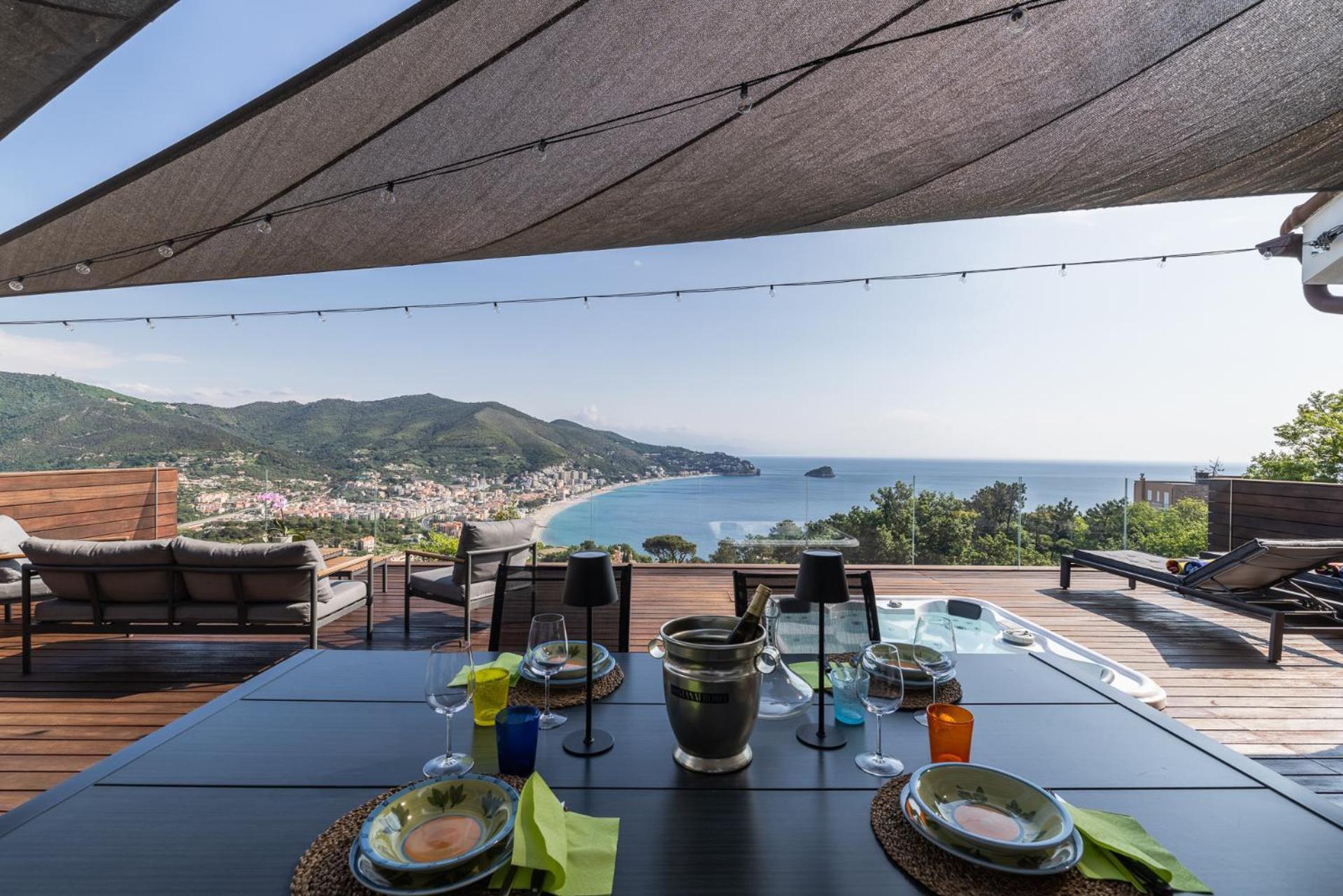 Spettacolare Vista Isola Terrazza E Idromassaggio Villa Noli Exteriör bild