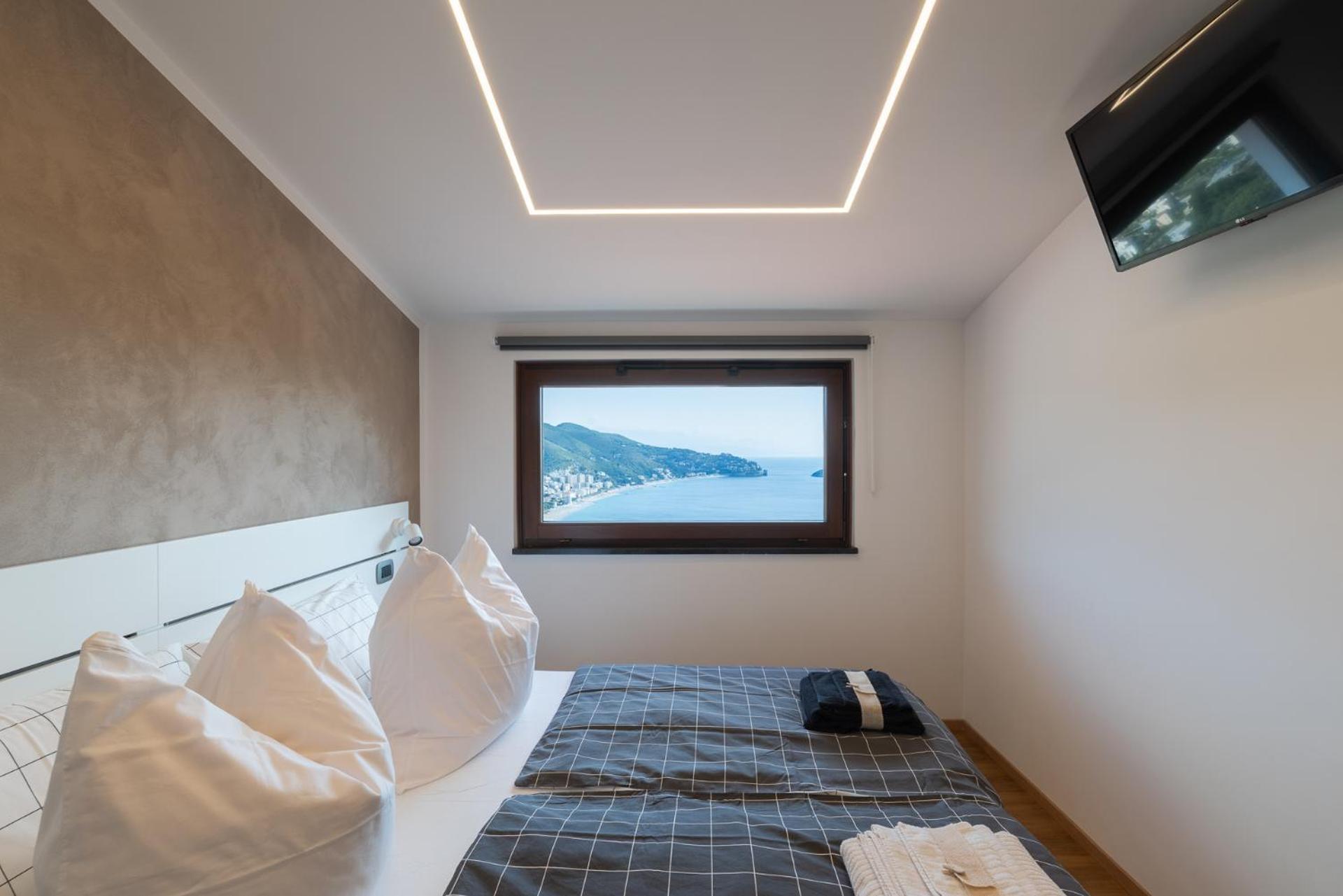 Spettacolare Vista Isola Terrazza E Idromassaggio Villa Noli Exteriör bild