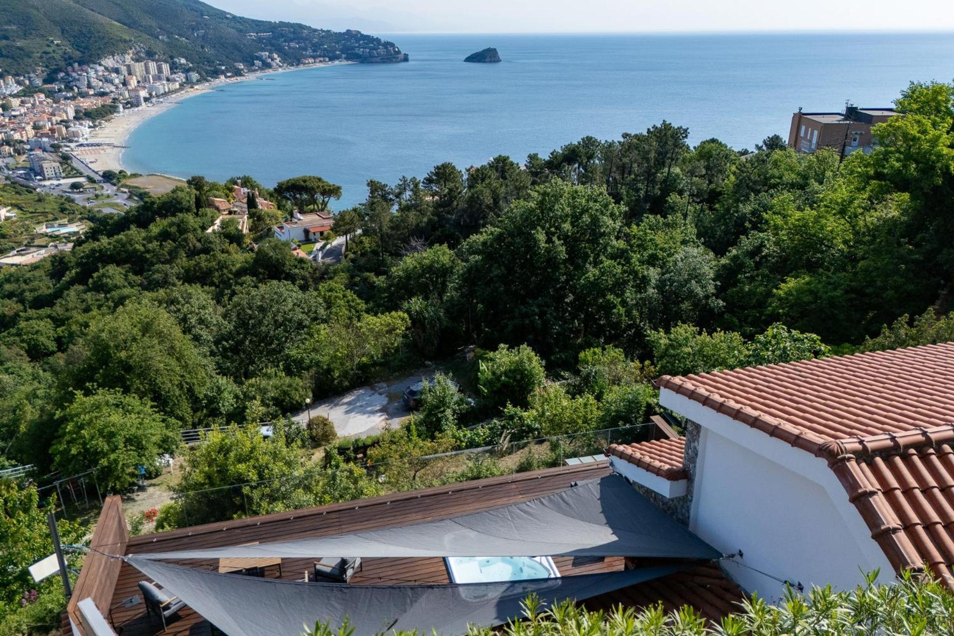 Spettacolare Vista Isola Terrazza E Idromassaggio Villa Noli Exteriör bild